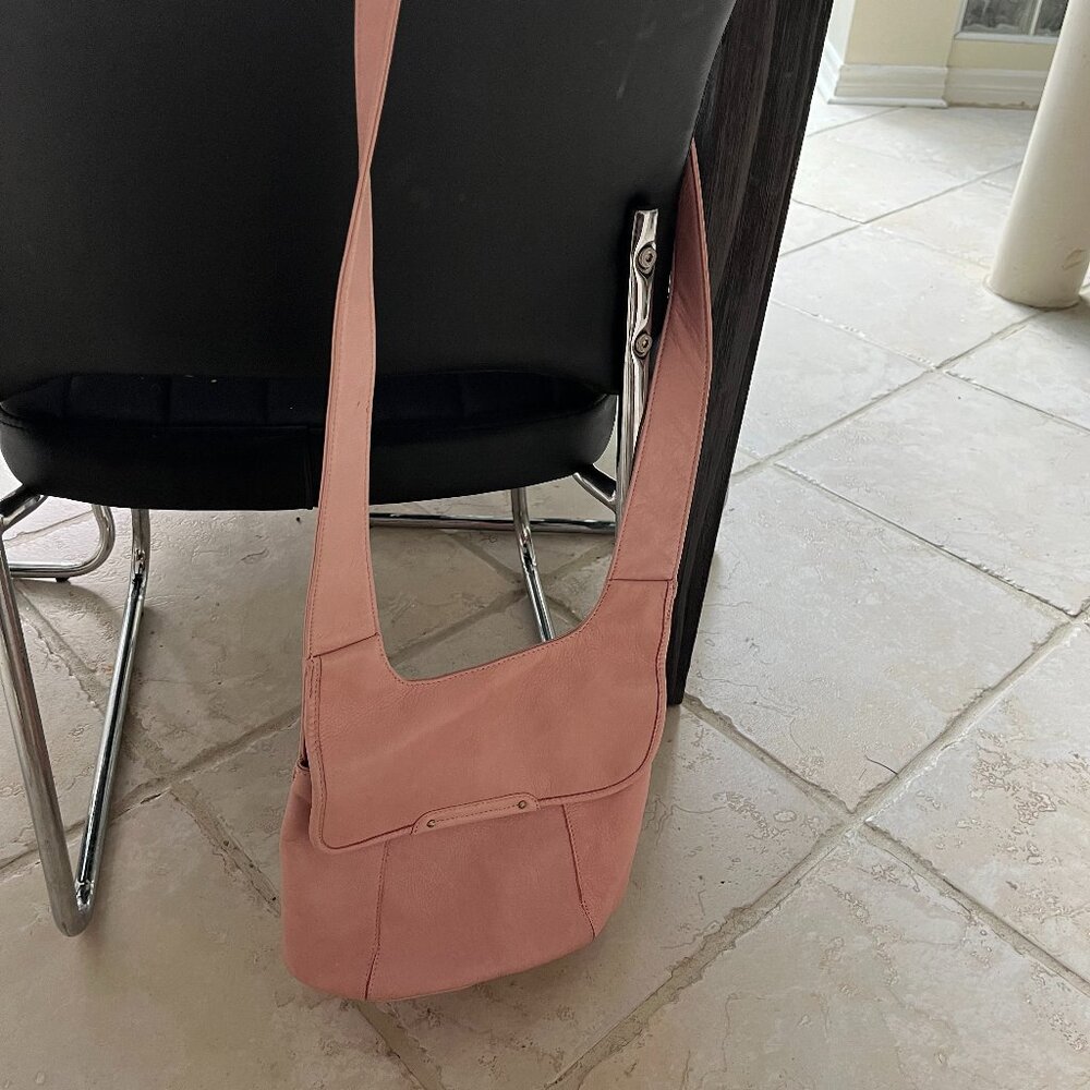 PInk Hobo leather brand new never used crossbody purse